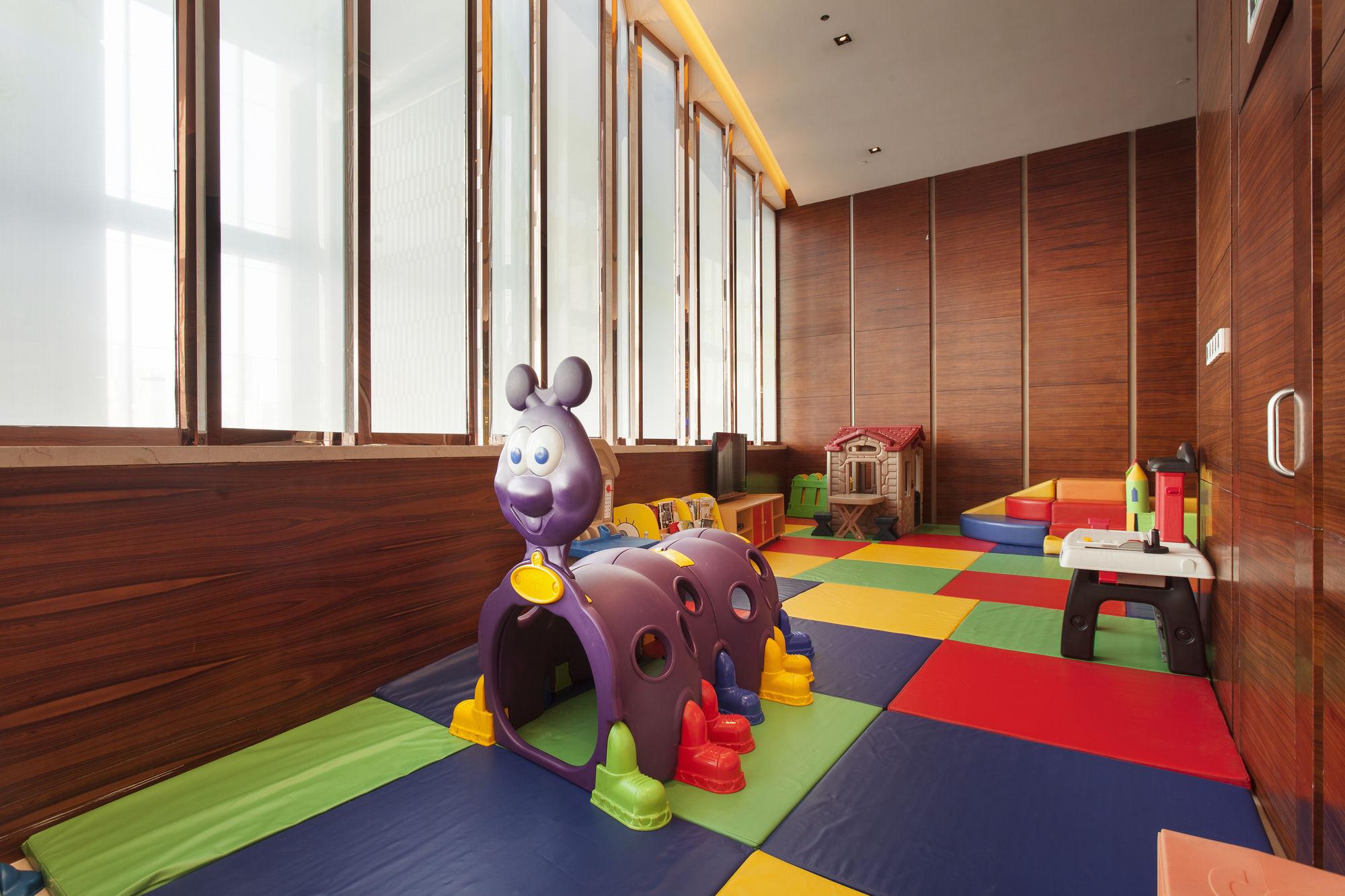 Radisson Blu Plaza Chongqing - Free 2 Bottle Of Local Beer Per Room During Stay Esterno foto