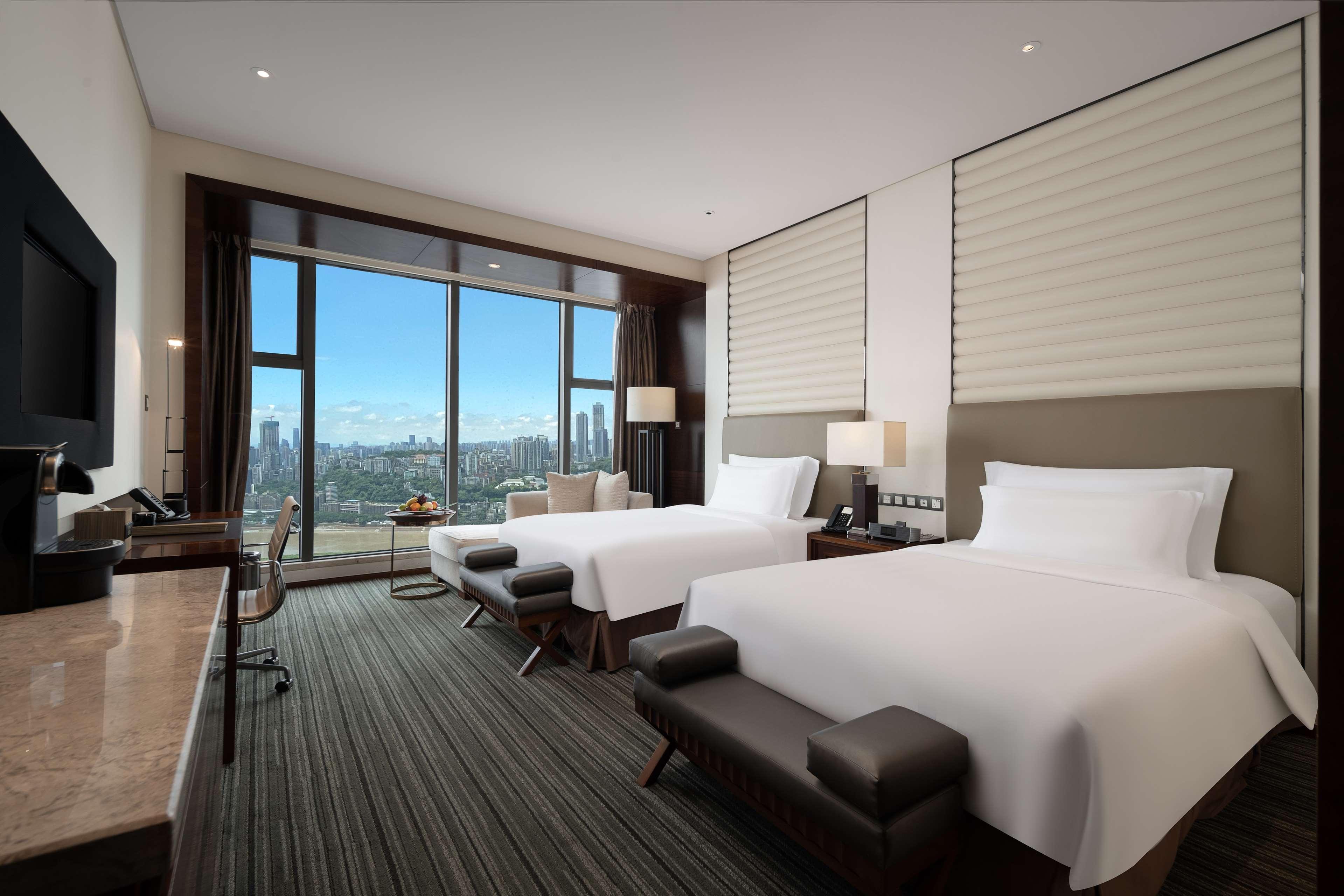 Radisson Blu Plaza Chongqing - Free 2 Bottle Of Local Beer Per Room During Stay Esterno foto