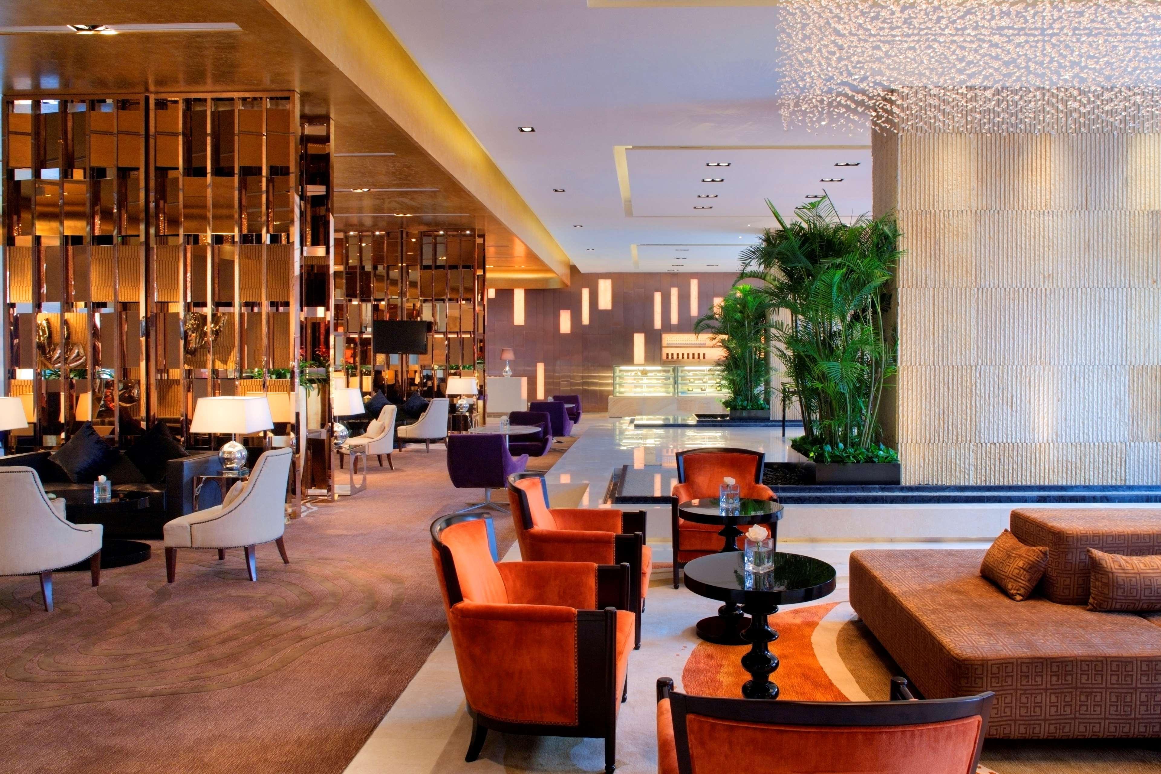 Radisson Blu Plaza Chongqing - Free 2 Bottle Of Local Beer Per Room During Stay Interno foto