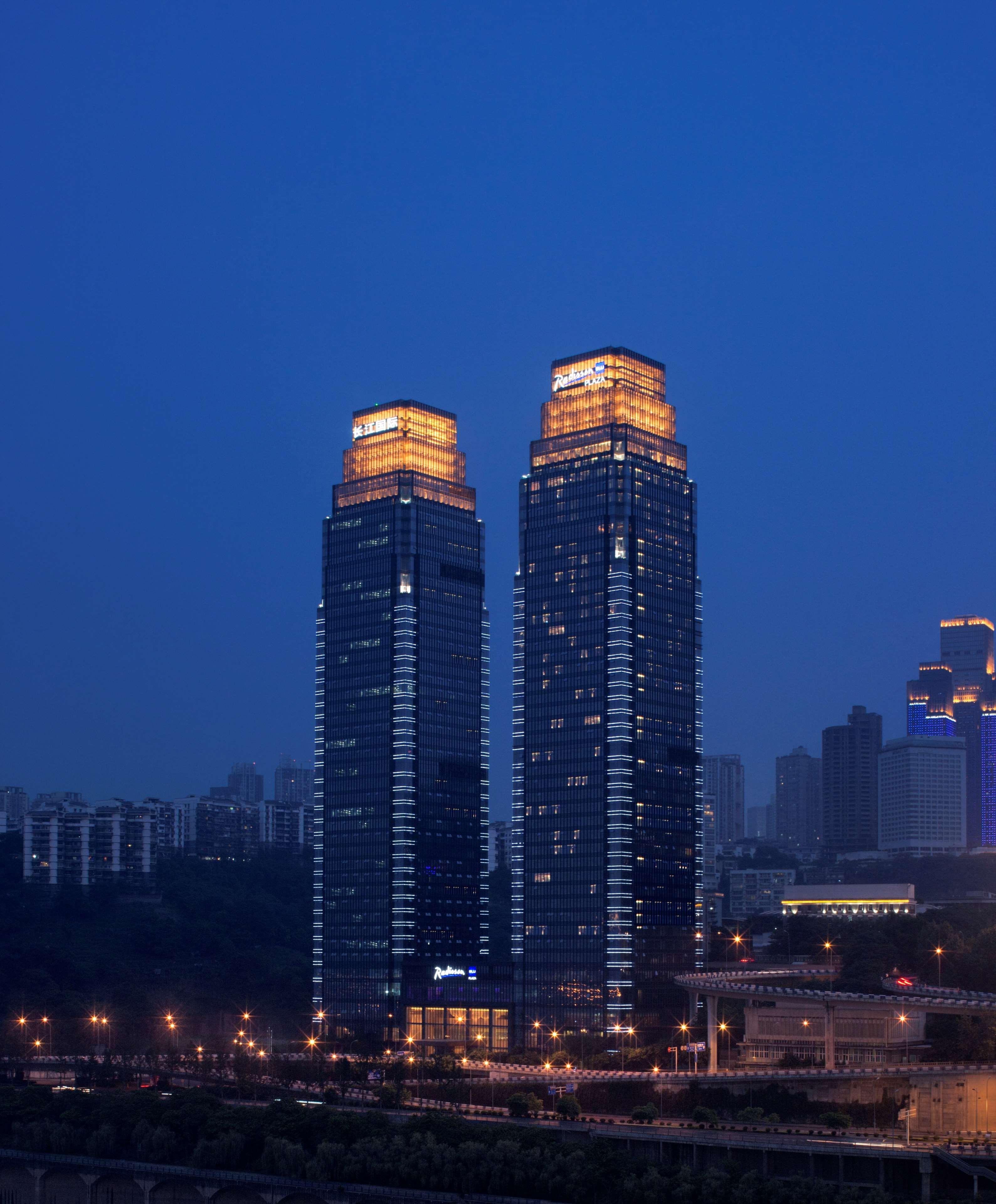 Radisson Blu Plaza Chongqing - Free 2 Bottle Of Local Beer Per Room During Stay Esterno foto