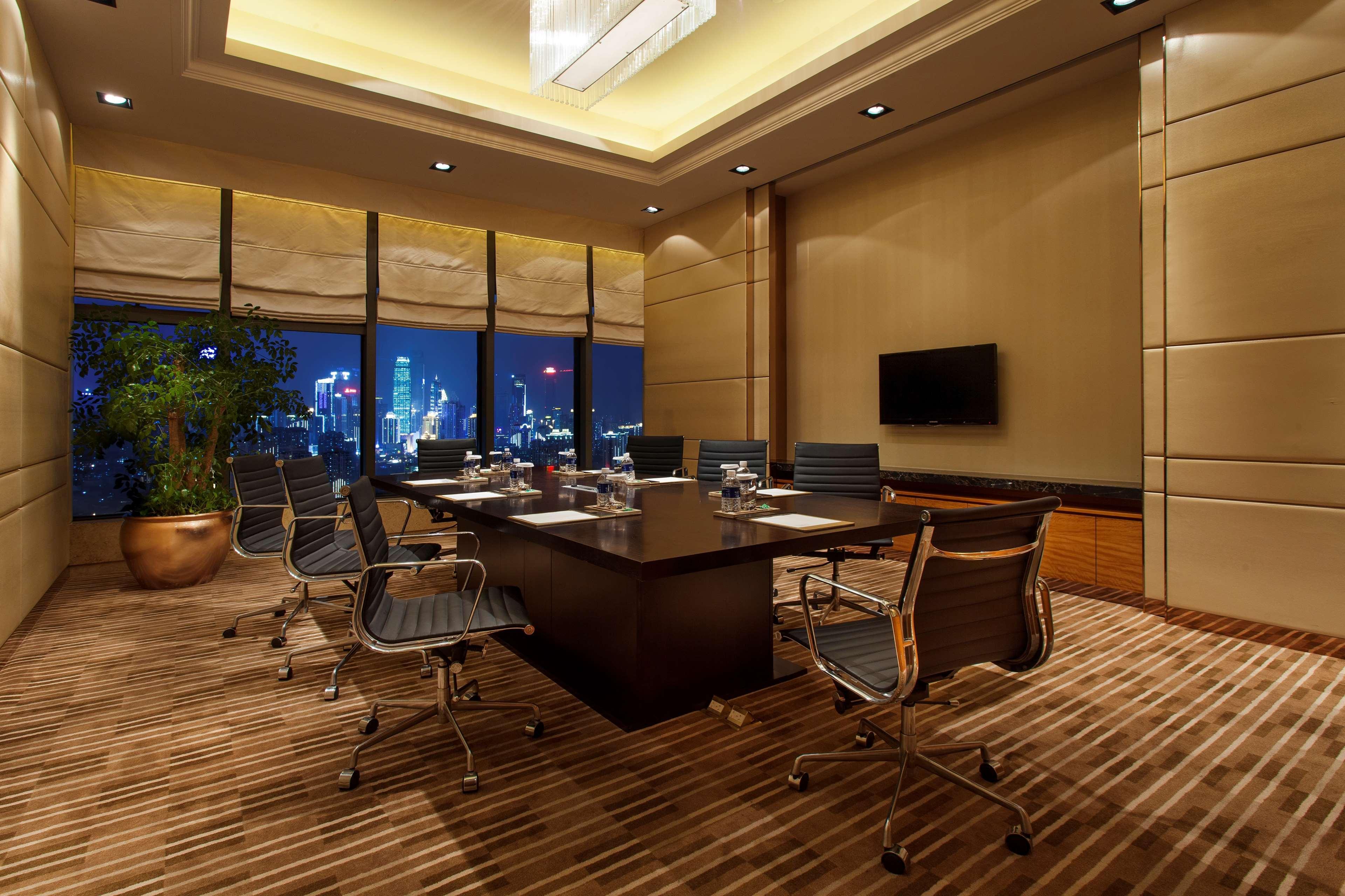Radisson Blu Plaza Chongqing - Free 2 Bottle Of Local Beer Per Room During Stay Esterno foto