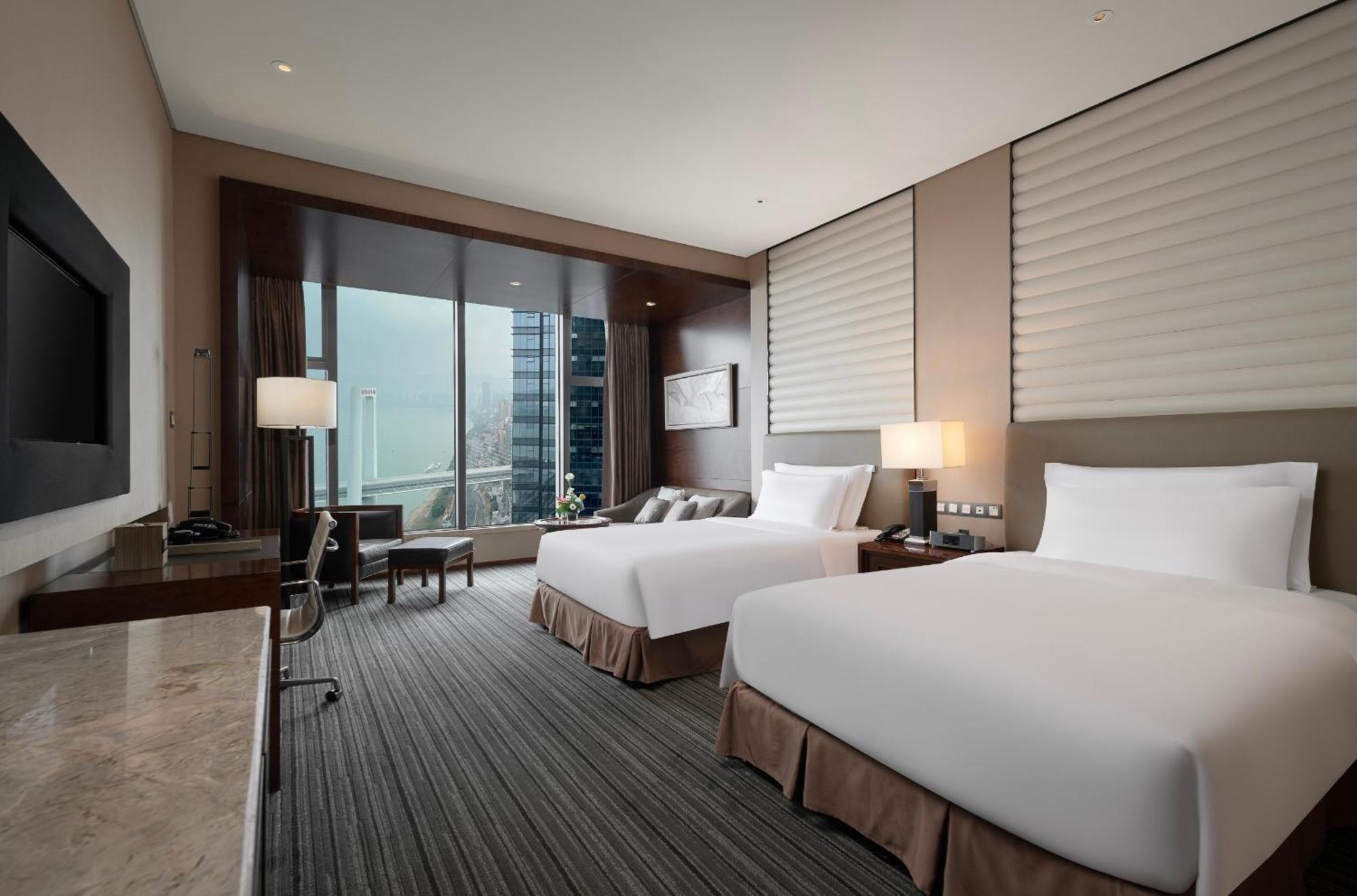 Radisson Blu Plaza Chongqing - Free 2 Bottle Of Local Beer Per Room During Stay Esterno foto