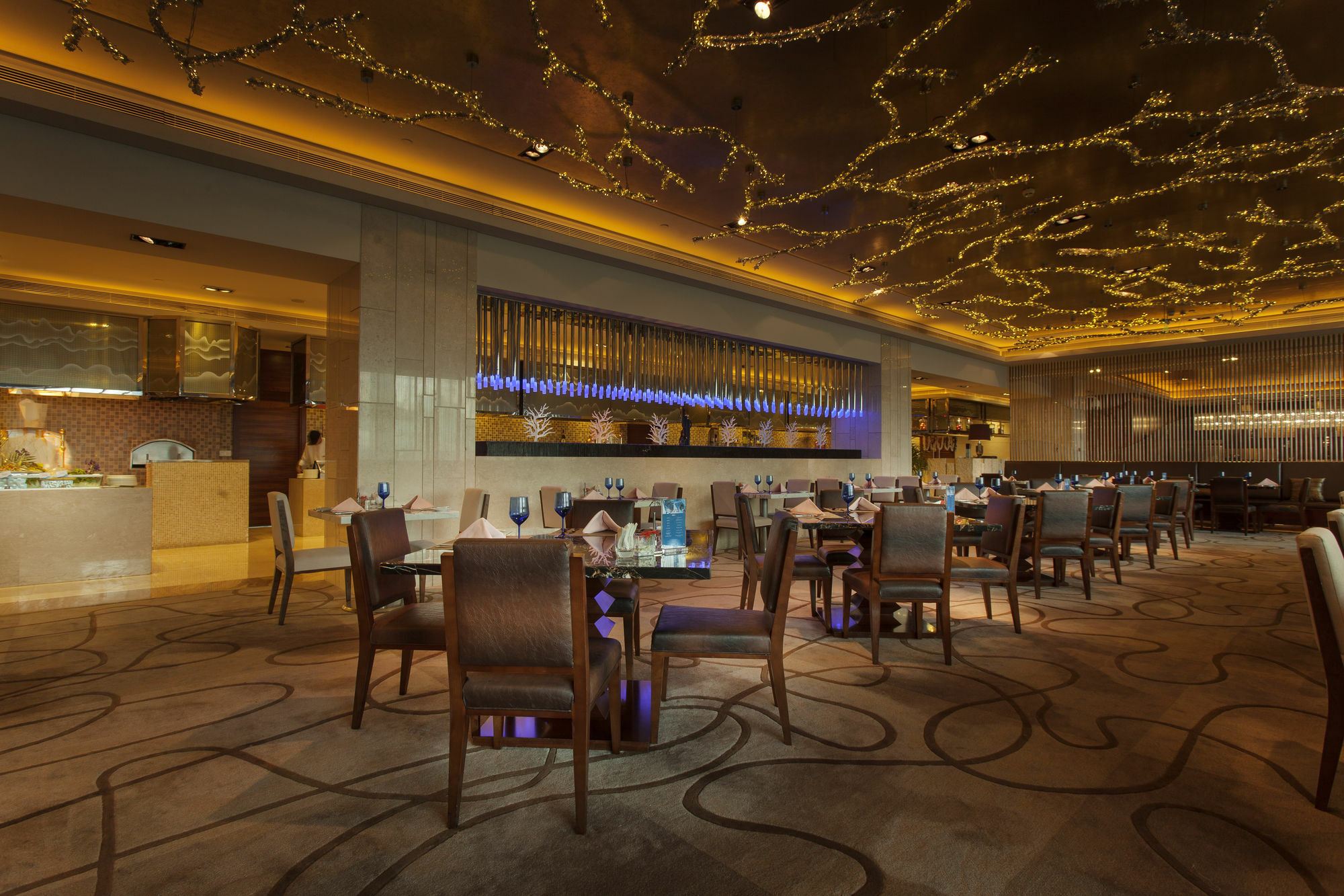 Radisson Blu Plaza Chongqing - Free 2 Bottle Of Local Beer Per Room During Stay Esterno foto